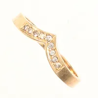 Ring, diamanter 9xca0,01ct, stl 16½, bredd 2,2mm, 18K Vikt: 2,4 g