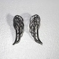 Örhängen vingar med stenar , längd 2,5 cm, silver 925/1000 2,3g Vikt: 2,3 g