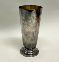 Vas, höjd 18,5cm, GAB, år 1965, förgylld insida, gravyr på fot, buckla, silver  Vikt: 307,3 g