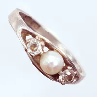 Ring, diamanter 2x0,12ct , äldre slipning, odlad pärla, vitguld, Alton, behov av omrodering, 18k   Vikt: 2,9 g