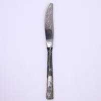 En bordskniv, Serie Arvsilver, T.H Marthinsen, 20cm, bredd 9-18mm, blad i rostfrittstål, 830/1000 silver, bruttovikt 53g 
