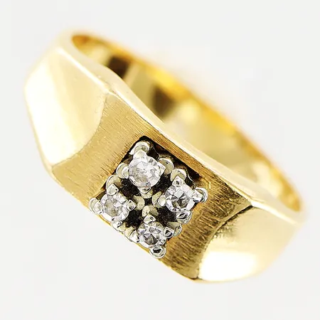 Ring, diamanter 4 x ca 0,02ct, 16½, bredd 3-6mm, 18K. Vikt: 3,9 g