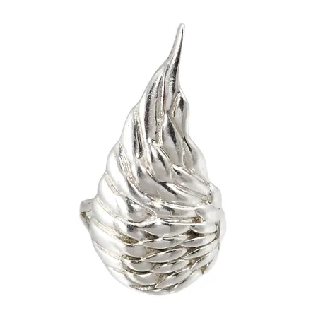 Ring, silver 925/1000, design KENZA för Guldfynd, Ø19,0 mm, bredd skena 2,5 mm, dekor längd 38,5 mm, bredd 19,5 mm, fint skick  Vikt: 10,5 g