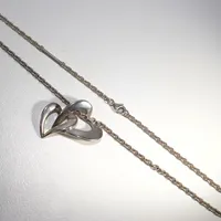Halskedja med hänge Engelbert, längd 46/4 cm, bredd 2,5 cm,Silver 925/1000, 18,2 g Vikt: 18,2 g