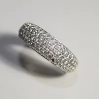 Ring med stenar Safira, Ø 17 mm, bredd 6,8 mm, 1 sten saknas, 925/1000 Vikt: 3,9 g
