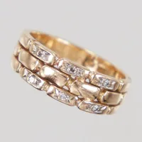 Ring, stl 16½, diamanter 6x ca 0,005ct, bredd 6,6mm, gravyr, 18K Vikt: 4,7 g