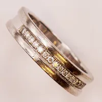 Ring, diamanter 16x ca 0,01ct, Ø17½, bredd:5mm, 18K 8,0g.