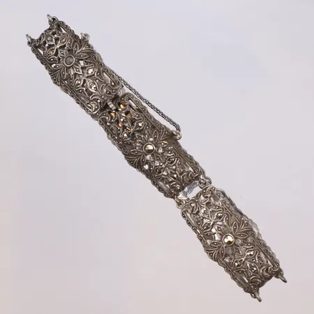 Armband med markasiter, Art Deco-stil, 1900-talets mitt, Ø ca 60mm, bredd 10mm, säkerhetskedja, silver 830/1000 Vikt: 22,7 g
