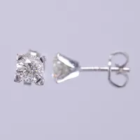 Ett par örhängen med diamanter, 2x ca 0,70ct TCA (KL)/SI-P,  ca 5,6-5,9mm, vitguld 18K, finns för visning på kontoret Östermalm Vikt: 2,2 g