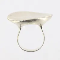 Ring, Georg Jensen, Serenity, nr 187, stl 17½, bredd 4-24mm, design: Torun Bülow-Hübe, i etui och ask, S925/1000 Vikt: 17,4 g