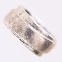 Ring, stl 15½, bredd: 9,2mm, Esprit, silver 925/1000 Vikt: 11,7 g