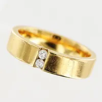 Ring, diamanter 2 x ca 0,04ct, stl 17¾, bredd 5mm, Schalins, 18K.  Vikt: 8,3 g