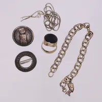 2 Broscher, ring, armband, kedja, defekt, graverat. 830/925 silver  Vikt: 48,2 g