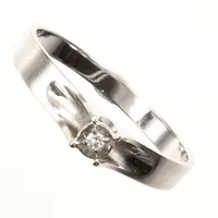 Ring, diamant, ca0,01ct, vitguld, stl 17½, bredd 2-3,6mm, 18K Vikt: 2 g