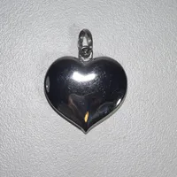 Hänge hjärta, längd 3,8 cm, bredd 3 cm, silver 835/1000, 7,3g Vikt: 7,3 g