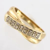 Ring, mindre diamanter, stl 17¾, bredd:4-7mm, GFAB, 18K  Vikt: 3,3 g