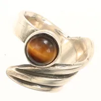 Ring, tigeröga, stl15¼, bredd ca 14mm, ostämplad, silver Vikt: 5,3 g
