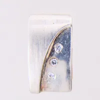 Hänge med vita stenar, delvis borstad dekor, längd: 19,4mm, bredd: 10,4mm, GHA, silver 925/1000 Vikt: 3,5 g