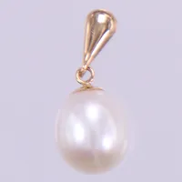 Hänge med odlad pärla, längd ca 18mm, pärla ca 10x8mm, 18K Vikt: 1,2 g