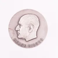Medalj, Helge Hirsch, Svenska telegrambyrån, 1914-1958, "Styrelse Delägare och Personal i AB Svenska Telegrambyrån, med tack för mångårig framgångsrik ledning." Ø 60mm, silver  Vikt: 103,7 g