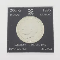 Jubileumsmynt 200 kronor, 1995, diameter 35 mm, silver 925/1000.  Vikt: 27 g