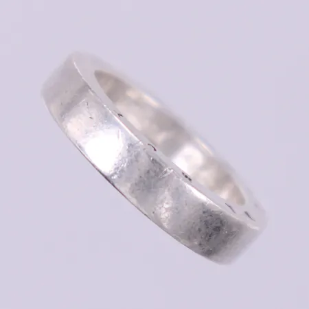 Ring Efva Attling, Pencez de Moy, stl: 18, bredd ca 4mm, silver Vikt: 10 g