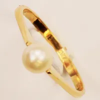 Ring, Ø17¾, bredd:4mm, pärla, 18K 1,8g.