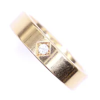 Ring med diamant, 0,05ct, stl 17½, bredd 5mm, 18K Vikt: 8 g