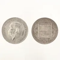Två mynt 5kr till minne av två kammar riksdagens tillkomst 1866, Gustav VI Adolf, Sveriges konung 1966, 400/1000 silver  Vikt: 36,1 g