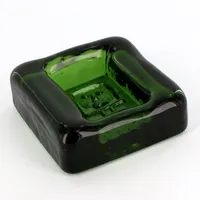 Askfat, formgivare Erik Höglund, 78x80x25mm, grönt glas Vikt: 0 g