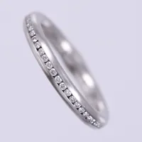 Ring med diamanter ca 35st x0,01ct, stl17½, bredd ca 3mm, platina 950/1000 