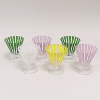6 cocktailglas Bengt Orup Johansfors, modell Strikt, höjd 8,5cm, Ø7cm, vit, grön, gul, rosa. Vikt: 0 g Skickas med postpaket.
