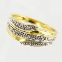 Ring, diamanter 16 x ca 0,005ct, stl 16¾, bredd 2-8,5mm, GHA, 18K Vikt: 3,8 g