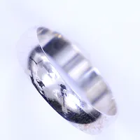 Ring, stl 19¾, gravyr,  silver, 925/1000  Vikt: 3,1 g