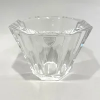 Skål, Orrefors, slipat kristallglas, höjd: 8,5cm, bredd: 11cm, oktagonal form, märkt i botten Vikt: 0 g
