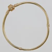 Armband,design: Pandora, halvstel ormlänk, längd: 21cm, bredd: 3mm, fint skick, 14K Vikt: 19,7 g