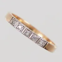 Ring, stl 18¼, med 8/8slipade diamanter 5x ca 0,02ct, bredd 2,7mm, OÖG år 1964, 18K  Vikt: 3 g