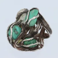 Ring med stenar, stämplad HS, storlek 17 mm, bredd 11-24 mm, silver 925/1000. Vikt: 12,8 g