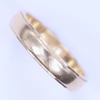 Ring, stl 16½, bredd 3,5mm, gravyr, 18K Vikt: 4 g