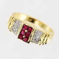 Ring, rubiner, diamanter 14 x ca 0,05ct, stl 18¼, bredd 3-8,5mm, 14K Vikt: 5 g
