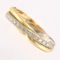 Ring trefärgad med 10st diamanter totalt 0,08ct, stl 18½, bredd 4mm, 18K Vikt: 3,1 g