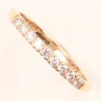 Ring, diamanter 9xca0,02ct, stl 16½, bredd 1,9mm, gravyr, Jan Irmes Guldsmedja, 18K Vikt: 1,9 g