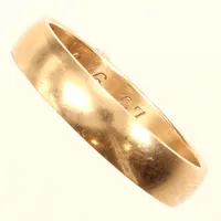 Ring slät, stl 16½, bredd 4mm, repig, gravyr, 18K,  Vikt: 3,5 g