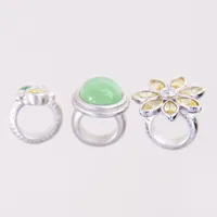 Tre berlocker Endless Jewelry, med gröna, vita och gula stenar stenar. 925/1000 silver Vikt: 4,6 g