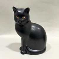 Figurin, katten Måns, keramik, Lisa Larson, K-Studion Gustavsberg, höjd ca 28cm, signerad på undersida, liten stötskada/färgbortfall på sida.  Skickas med postpaket.