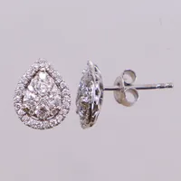 Ett par örhängen med briljantslipade diamanter totalt ca 0,75ctv, bredd 10,9mm, GHA, vitguld 18K Vikt: 2,4 g