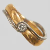 Ring med diamant 1 x ca 0,09ct, Ï17, bredd: 5mm, gravyr, vitguld/rödguld, 18K Vikt: 4,7 g