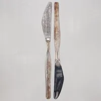 2 Knivar, 193mm, blad i stål, gravyr, Silver 916/1000 bruttovikt 88,4g Vikt: 88,4 g