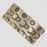 Silverring, Ø18, bredd: 10mm, gravyr, 830/1000  Vikt: 7,7 g