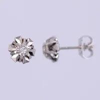 Ett par örhängen med diamanter 2x ca 0,05ct 8/8-slip, Ø ca 8,1mm, vitguld 18K Vikt: 2,3 g